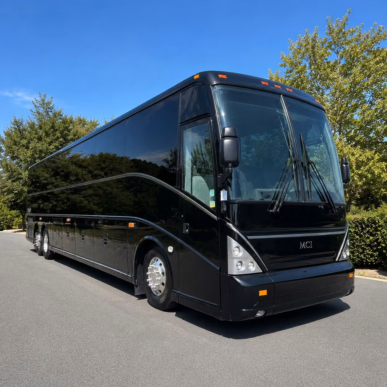 corporate event bus rentals for stratford conferences retreats and client dinners