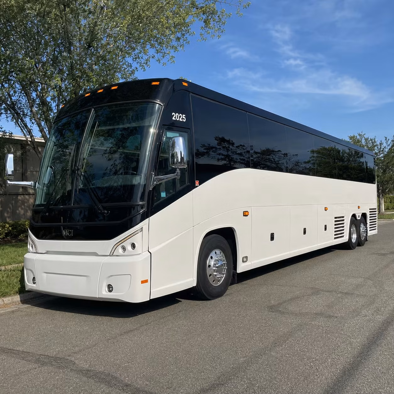 long distance charter buses for corporate retreats and conference travel out of stratford