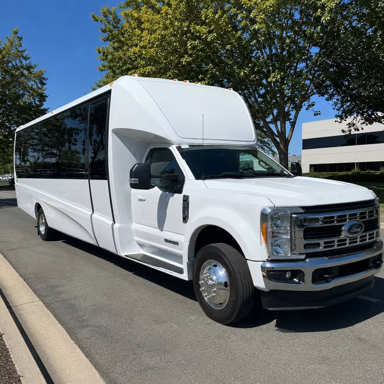 minibus rentals in stratford for smaller prom groups who want a private ride
