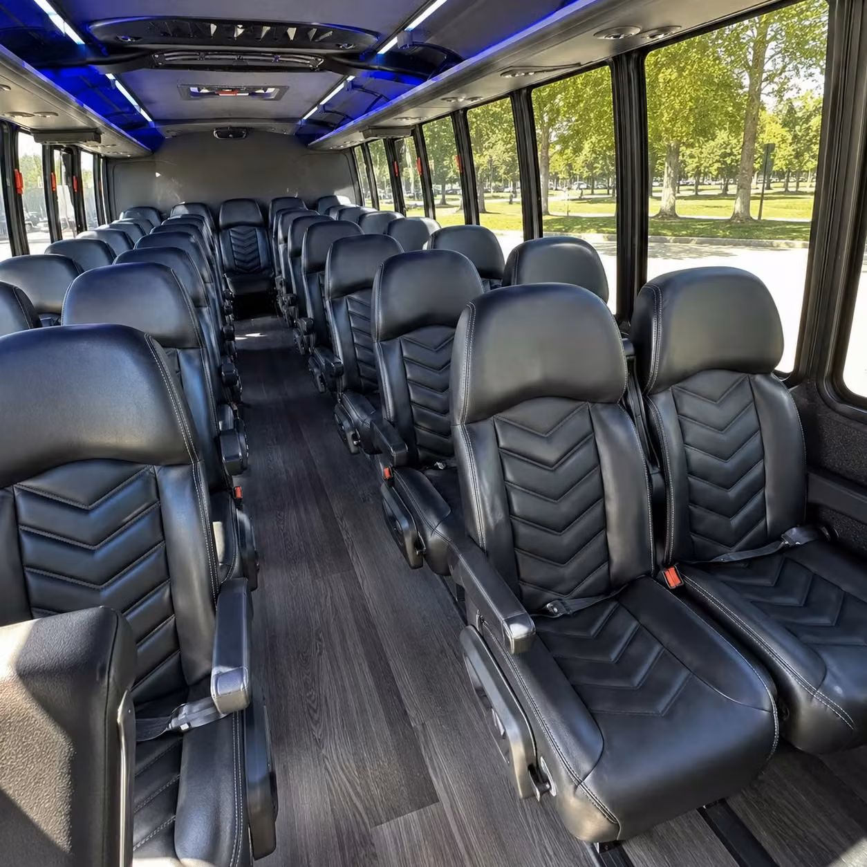 minibus rentals make jfk and laguardia airport transfers from stratford easy